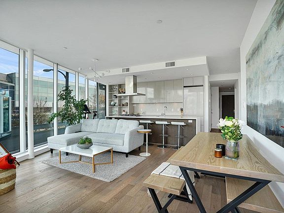 4th image of 2211 Cambie St #304