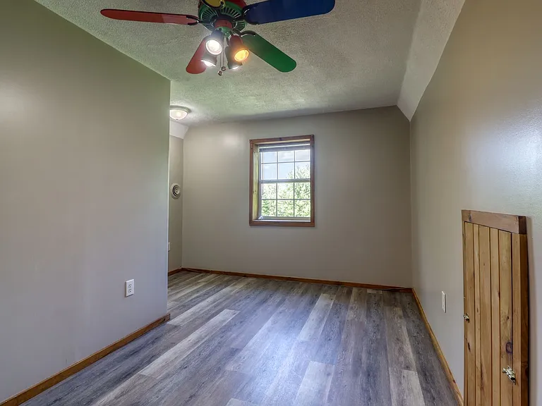 10066 Point Rock Rd — Photo 29