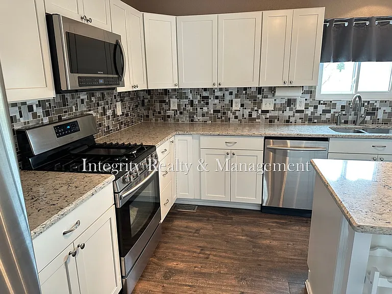 7402 Eagle Rock Dr — Photo 11