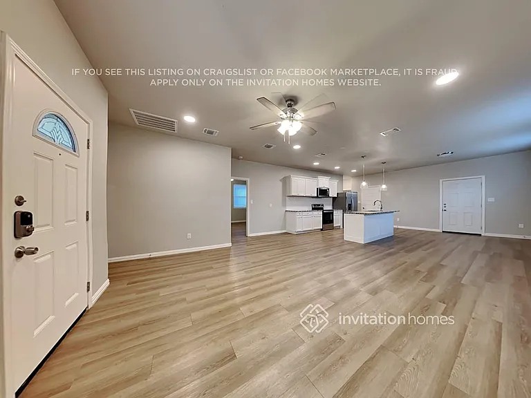 1320 Liberty St — Photo 4