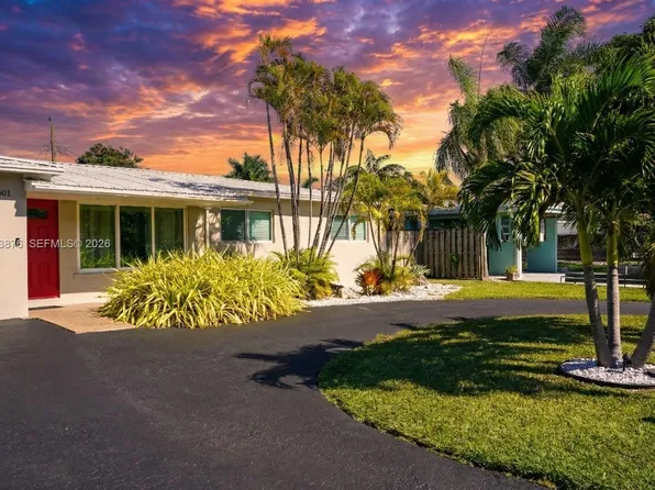 601 NE 2nd St, Dania, FL 33004