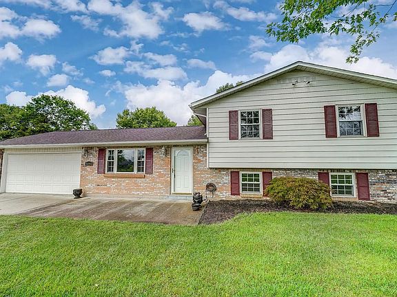 3rd image of 8094 Sharon Ct