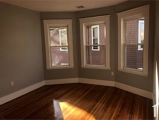 11 Brenton St #2 — Photo 3