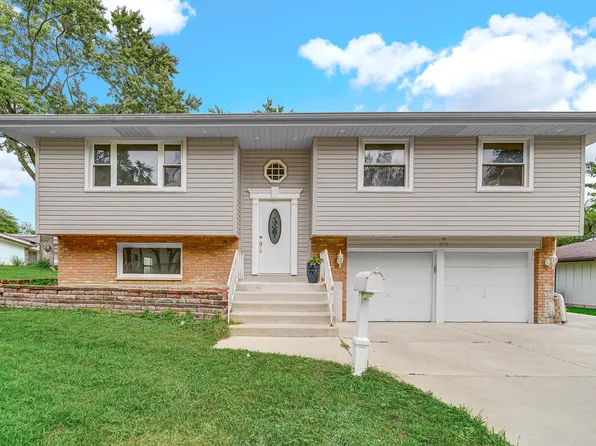 515 Falmouth Ln, Schaumburg, IL 60193
