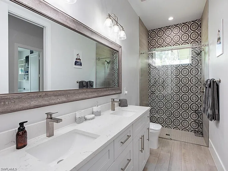 710 Soll St — Photo 10