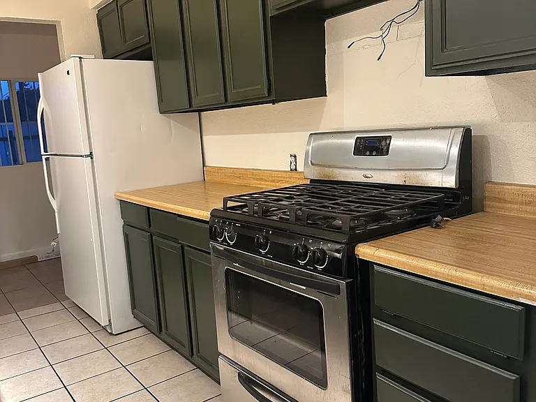 1016 Roosevelt Ave — Photo 10