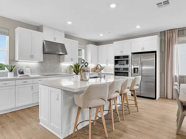 500 Park Dr Unit 38, Carson, CA 90745