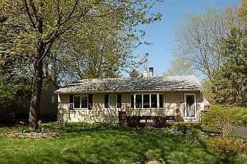 1st image of 1039 Pine Tree Dr