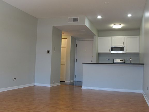 3rd image of 140 W Wood St Unit 317