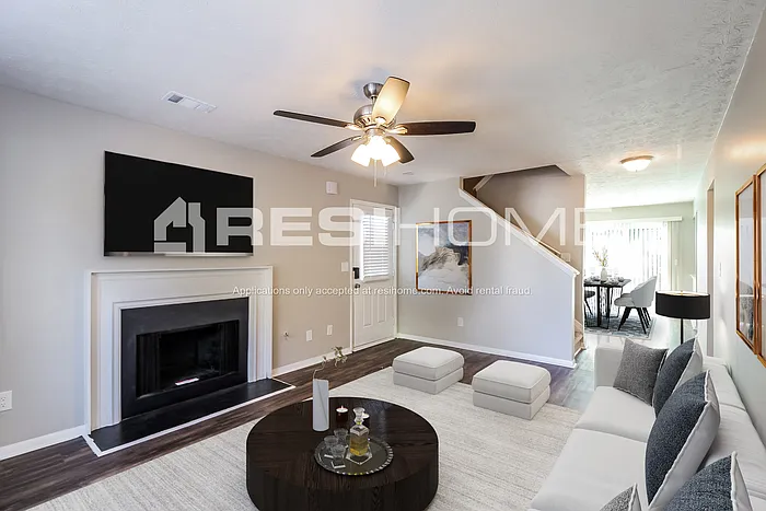 770 Brittany Ct — Photo 8