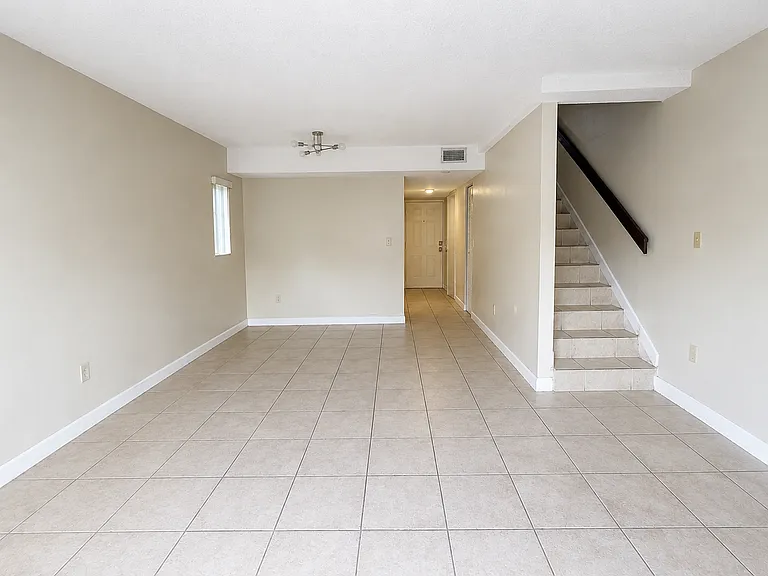 8650 SW 109th Ave #3-233 — Photo 4