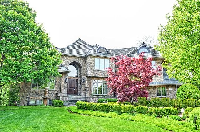 1st image of 207 Settlers Ct