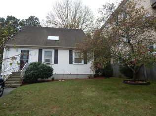 220 Winthrop St, Brockton, MA 02301