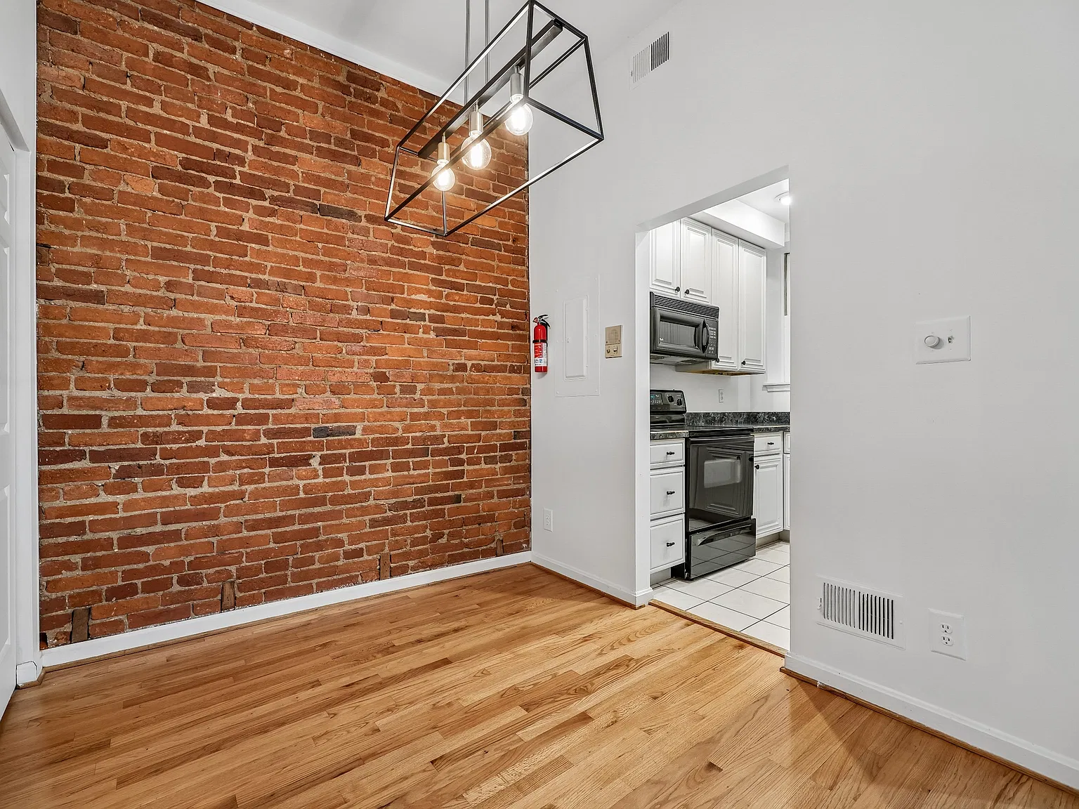 2149 California Street Northwest - D — Photo 4
