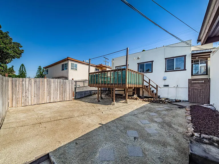 2576 Violet St — Photo 25