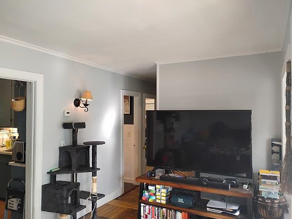 3rd image of 6 West Street