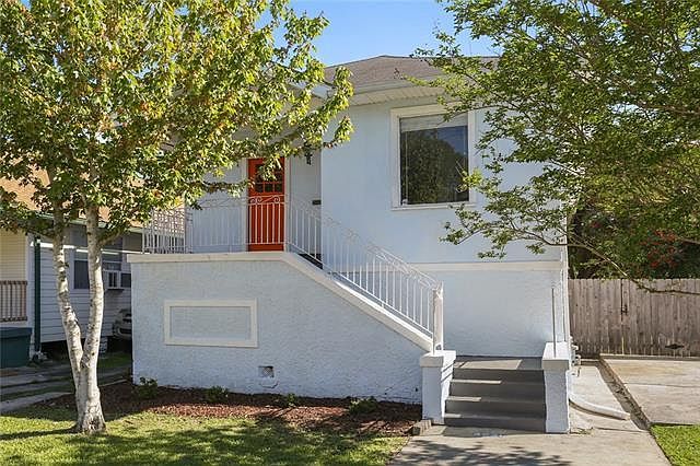 1st image of 4231 Gen Pershing St