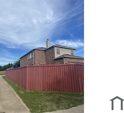 2229 Julian Dr — Photo 15