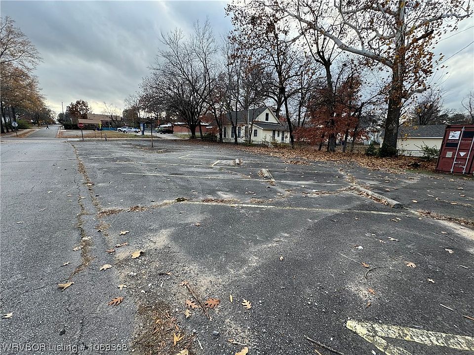 2nd image of 2423 Dodson Ave