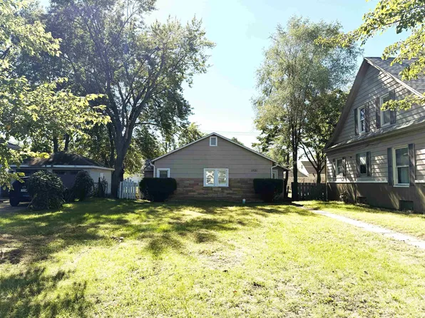 1521 Lincolnway E, Mishawaka, IN 46544