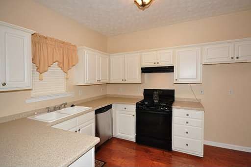 4th image of 3422 English Oaks Dr NW