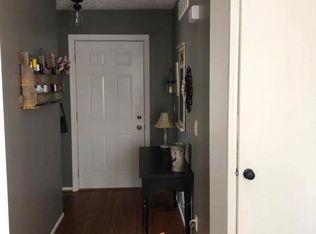 914 Timbercreek Dr APT 16, Grand Ledge, MI 48837