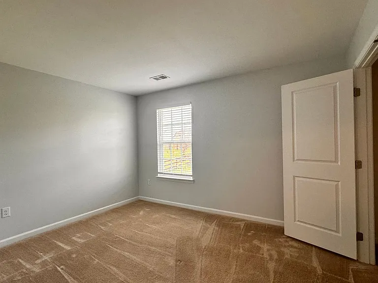 145 Holly Hill Dr — Photo 34