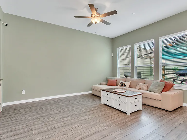 7667 Tiffany Dr — Photo 17