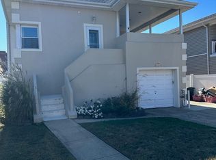 464 E Penn St #1, Long Beach, NY 11561