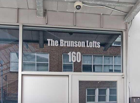 3rd image of 160 N Wall St