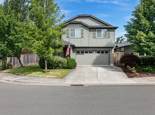 1073 S 1st St, Cottage Grove, OR 97424