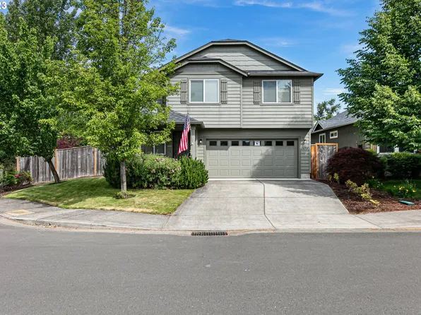1073 S 1st St, Cottage Grove, OR 97424