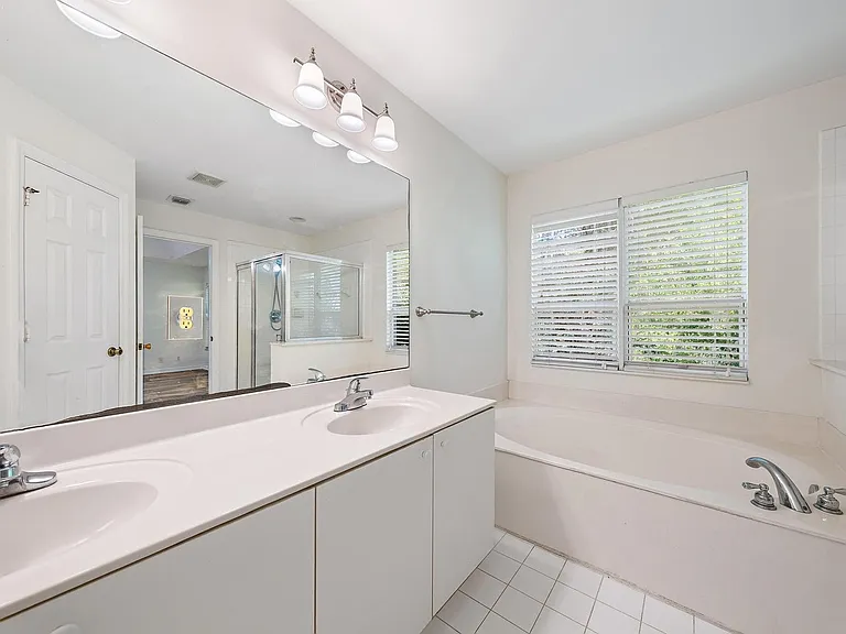 9091 Villa Palma Ln — Photo 8