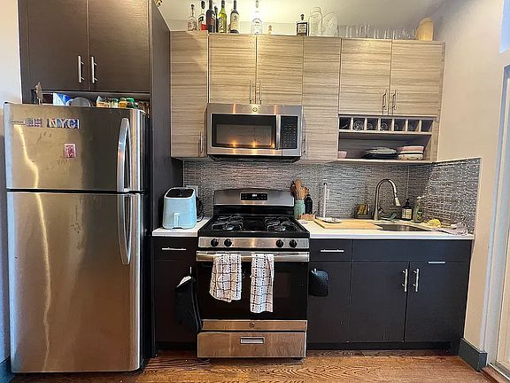 2nd image of 536 Driggs Ave APT 3F