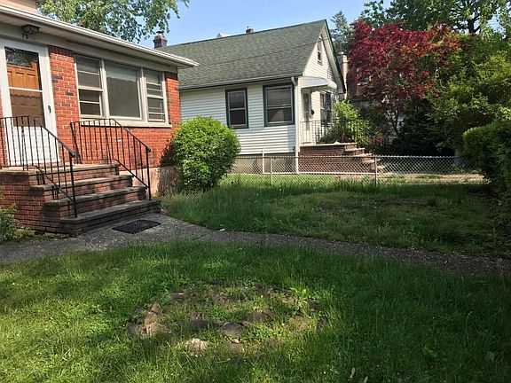 3rd image of 73 Grasmere Ave
