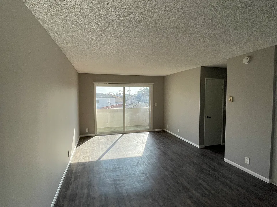 1488 Reed Ave #9