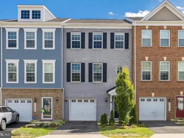 10532 Hinton Way, Manassas, VA 20112