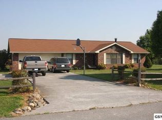 1120 Valley Farms Ln, Sevierville, TN 37876