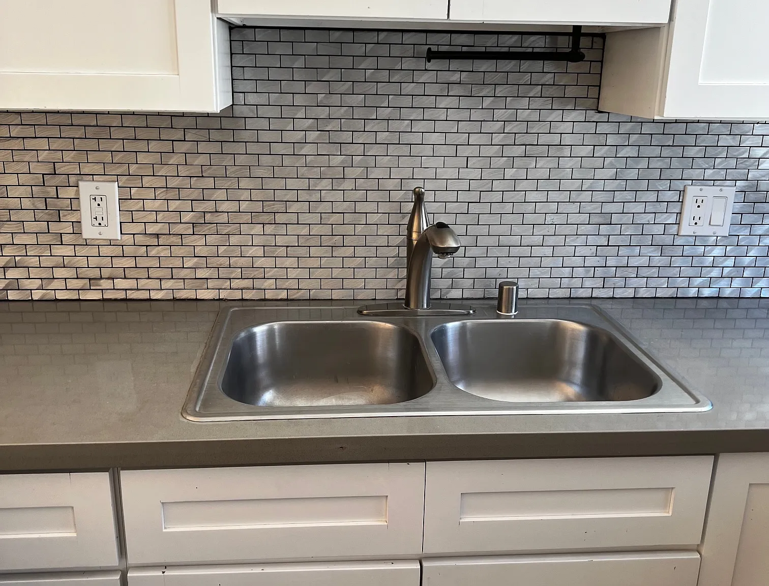 2 bed, 1000 sqft, $3,650 — Photo 1
