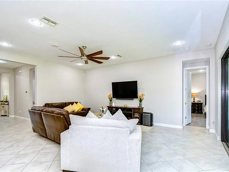 31470 Fairhill Dr — Photo 36