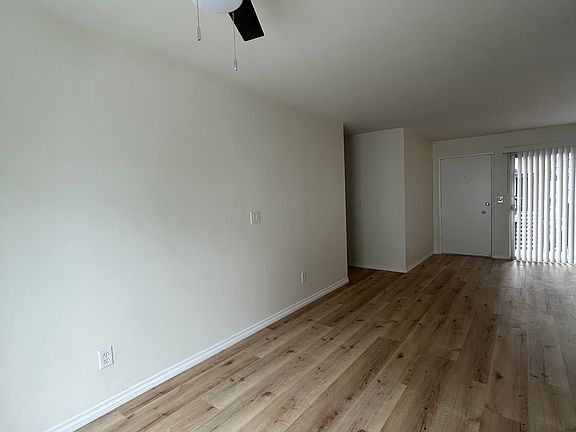 2nd image of 3128 Collier Ave APT 9
