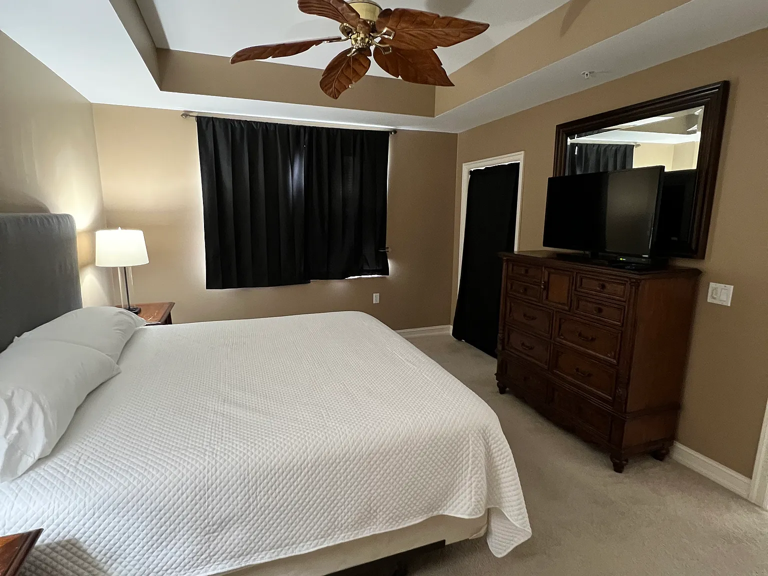 2 bed, 1350 sqft, $5,000 — Photo 2