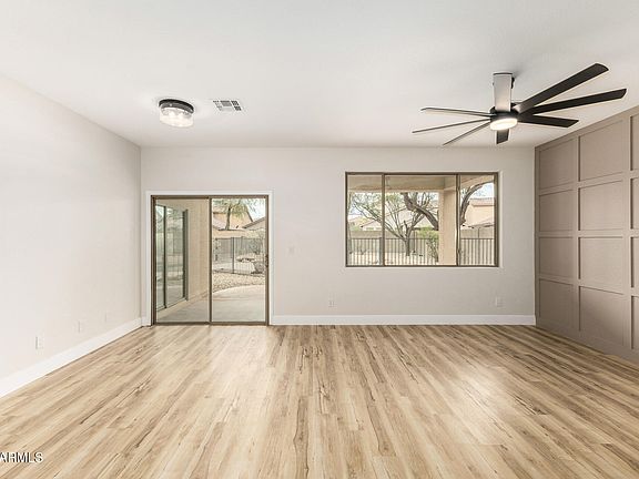 4th image of 39912 N THUNDER HILLS Lane