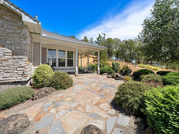 4th image of 420 Cascara Ln