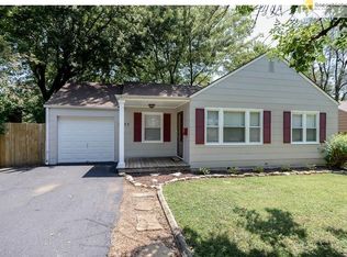 5435 Maple St, Mission, KS 66202