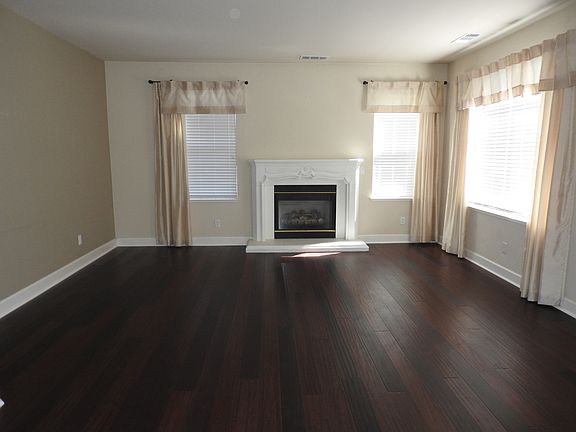 2nd image of 4183 Windsor Point Pl
