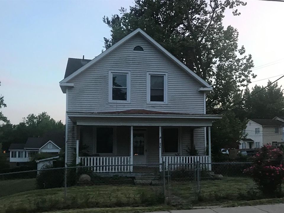 1st image of 636 W Lexington Ave