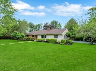 22 Peachtree Ln, Mount Sinai, NY 11766