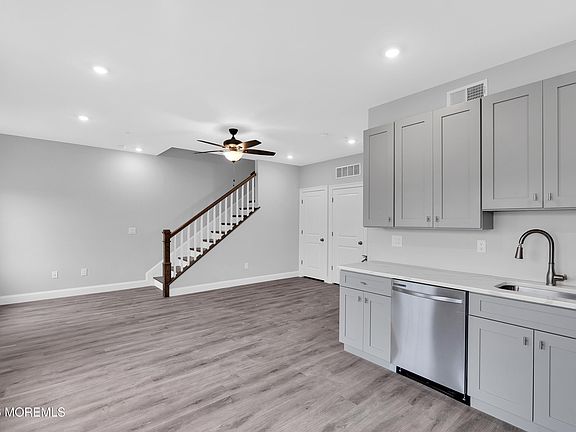 4th image of 245 Parker Ave #6