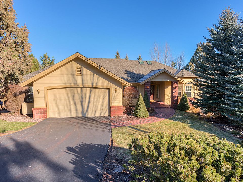 1st image of 844 Yosemite Falls Dr